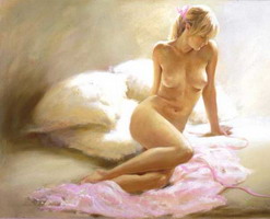 Portret młodej kobiety pozującej nago na łóżku